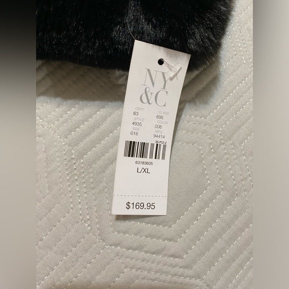 New York & Company Black Faux Fur Coat Size L/XL NWT - Picture 11 of 11